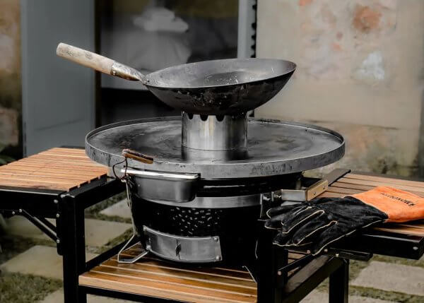 MONOLITH ICON WOK CROWN