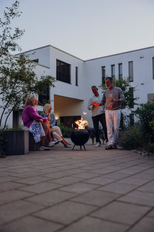 hofats MOON All Black Low Stand